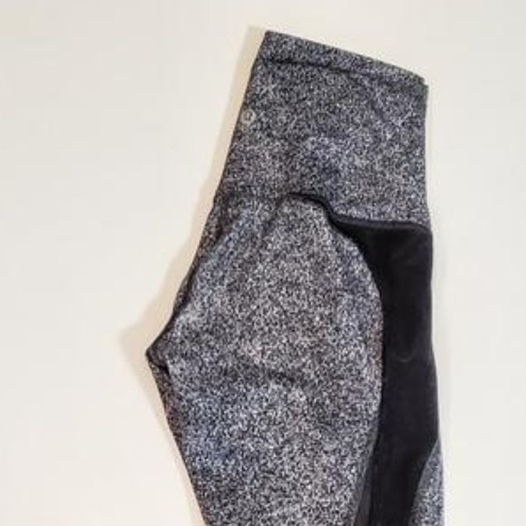 Size 4 - Lululemon Tranquil Tight - Picture 2 of 3